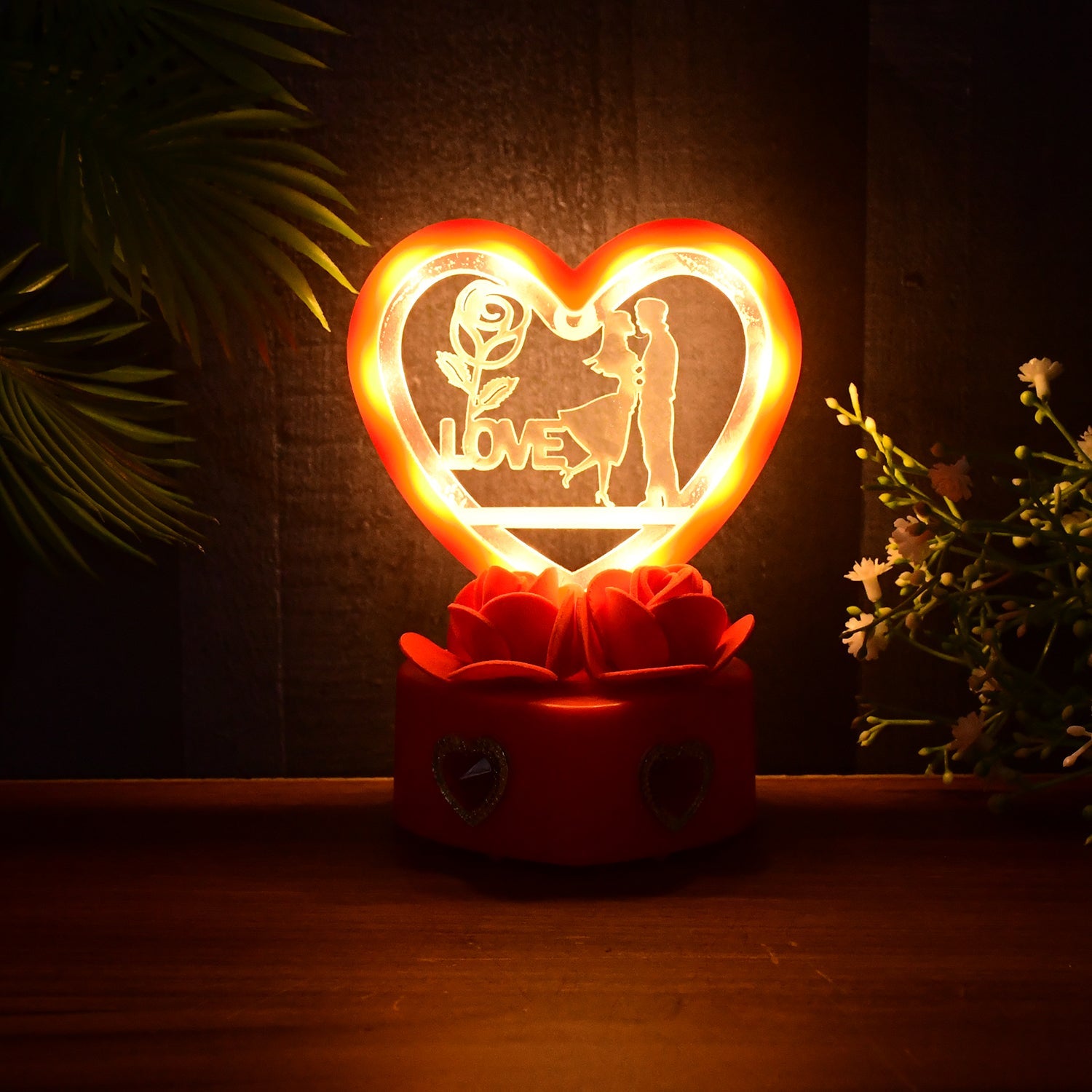 Heart-Shaped Love Couple Decorative Showpiece (1 Pc) Heart-Shaped Love Couple Decorative Showpiece (1 Pc)